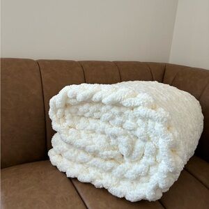 Cozy Handmade Chunky Knit Blanket